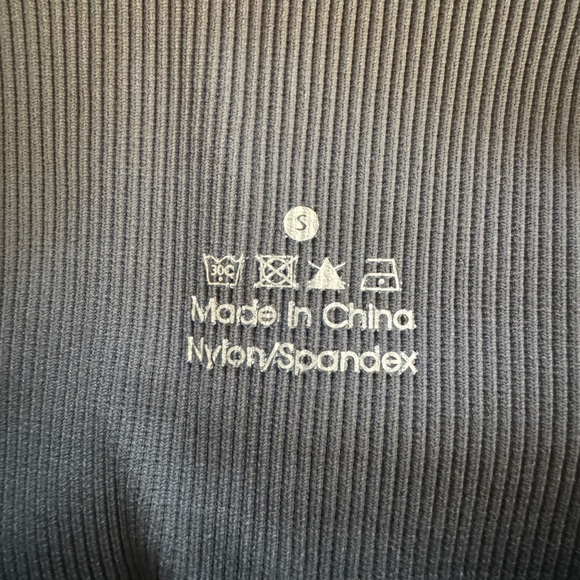 Naturyl By Niykee Scrunch Butt Bike Shorts - Picture 2 of 2